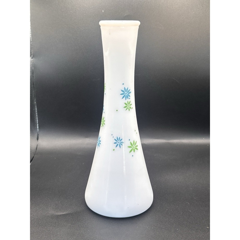Flower Power VASE Milk Glass Blue & Green Daisies Dots 8" Tall 1960s-70s - Picture 2 of 4